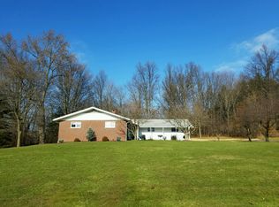 10 Lilac Rd, New Castle, PA 16105