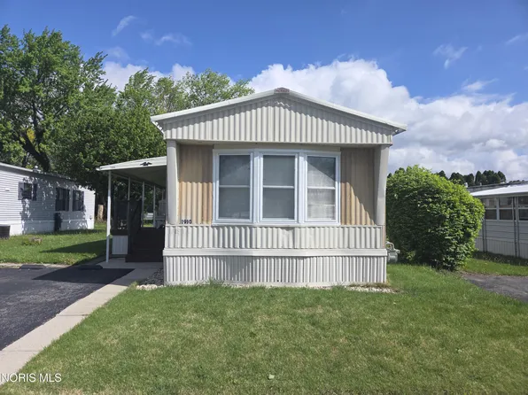 1910 Southshore Dr, Findlay, OH 45840