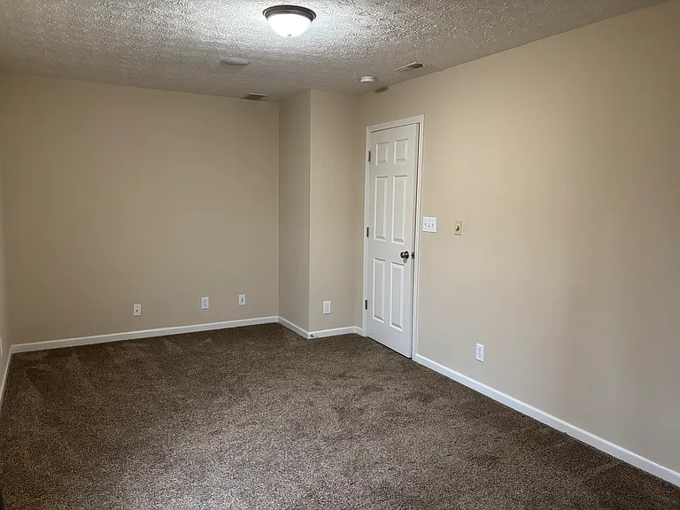 4631 Elijah St — Photo 17