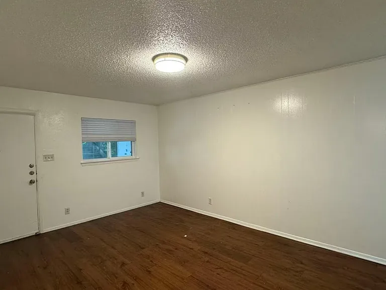 6400 Vioitha Dr #A — Photo 5