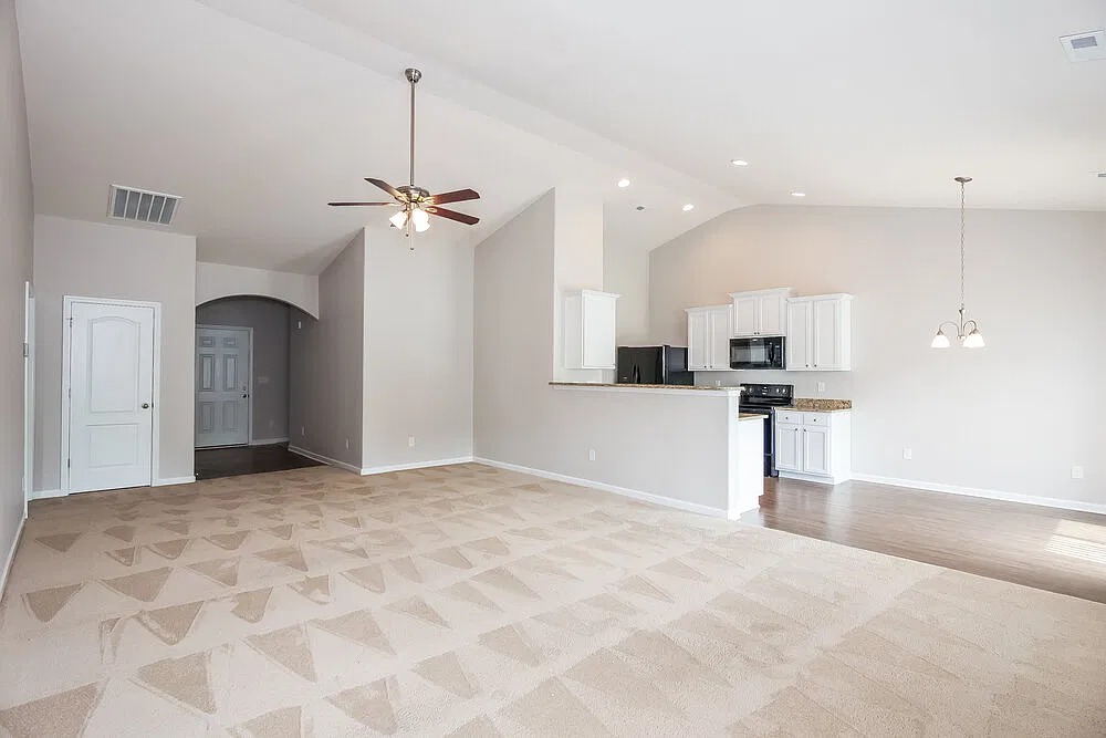 3 bed, 2.0 bath, 1506 sqft, $2,690 — Photo 4