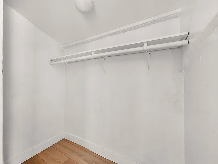 940 Arcadia Pl — Photo 6