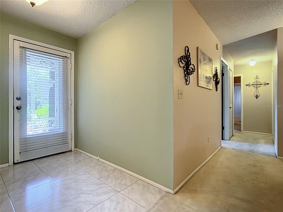 5th image of 7845 Clubhouse Estates Dr