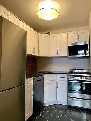 Rented by Building Equity Real Estate LLC | media 2