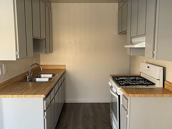 2nd image of 7762 Foothill Blvd #209