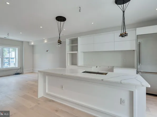 1924 35th Pl NW, Washington, DC 20007
