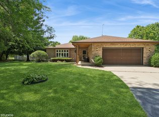 48W124 Mary St, Big Rock, IL 60511