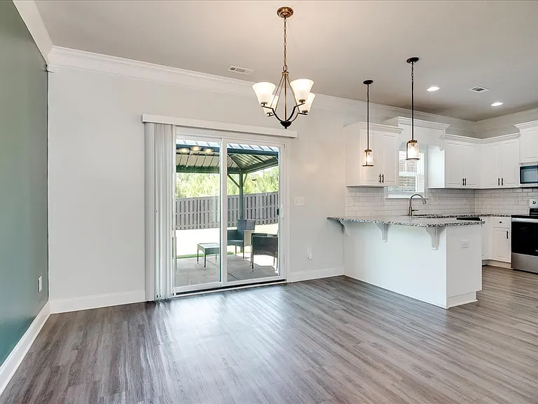 1297 Gregory Landing Dr — Photo 5