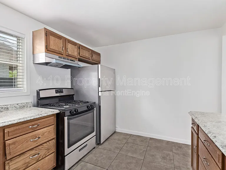 1117 N 13th St #1 — Photo 16