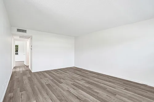 57 Dorset Dr #B Photo 1