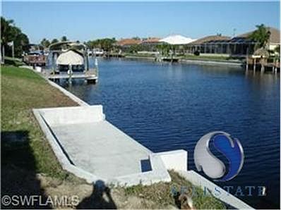 5th image of 1733 SW 51st St