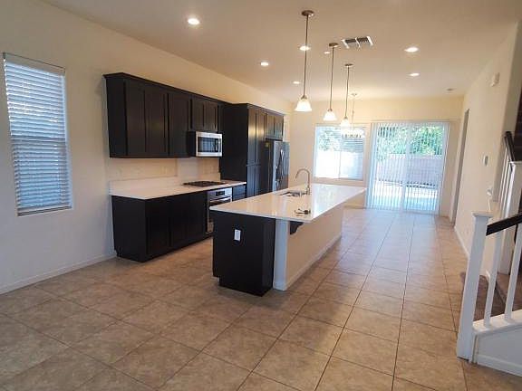3rd image of 145 Julia Island Cir