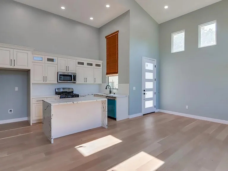 3336 Altadena Ave — Photo 5