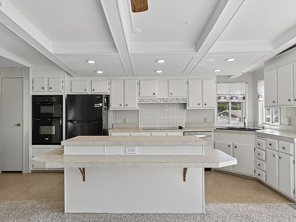 5th image of 17401 SE 39th St