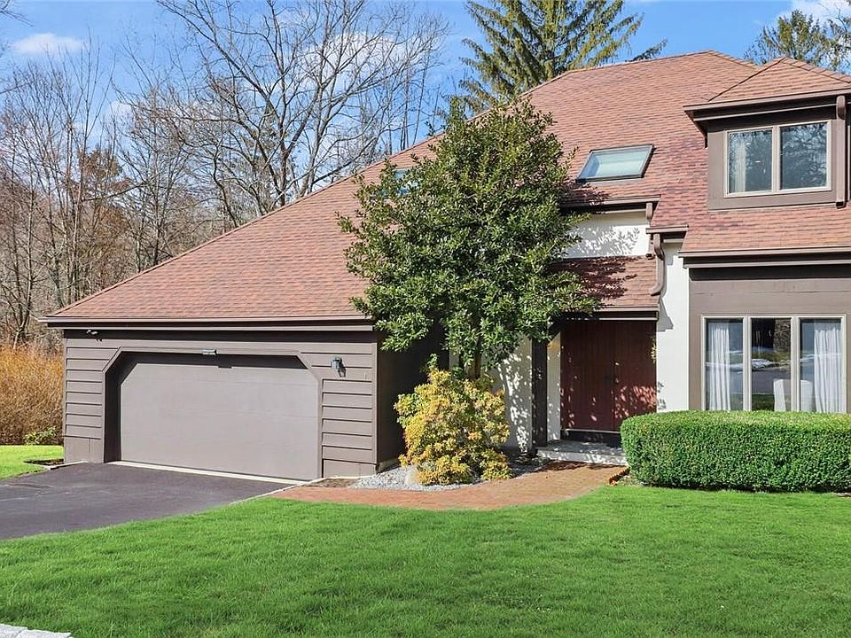 1st image of 1 Cotswold Drive
