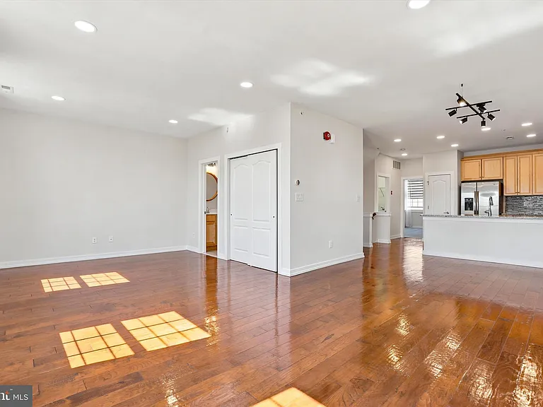 121 Hagen Dr #B — Photo 7