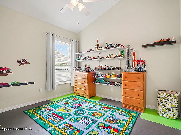 2765 Summer Brook St — Photo 20