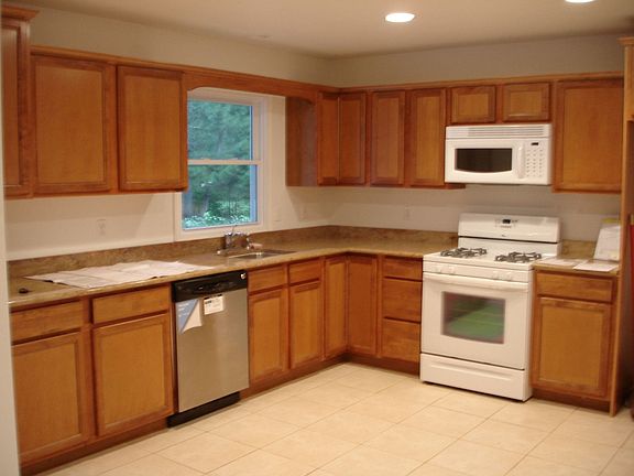 Eat in Kitchen with Dishwasher, Gas Stove and Microwave