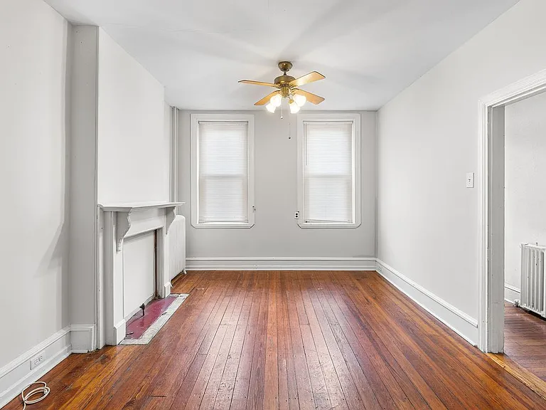 106 Kalos St — Photo 2