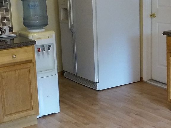 3rd image of 418 Black Oak Dr
