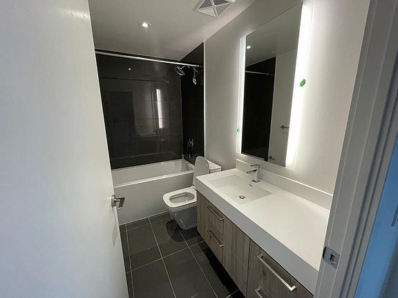 2nd image of 1 Yorkville Ave #4506