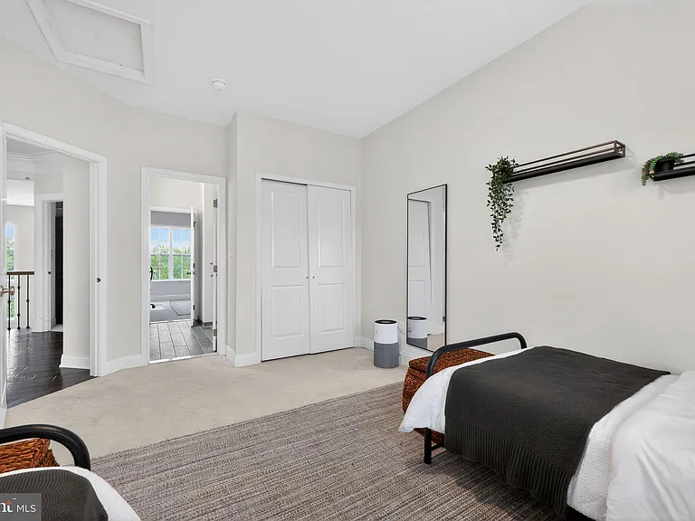 1036 Matthew Way — Photo 41