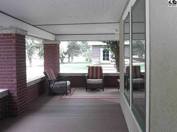 3rd image of 101 Crescent Blvd