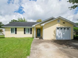 101 Willow Lake Dr, Kingsland, GA 31548