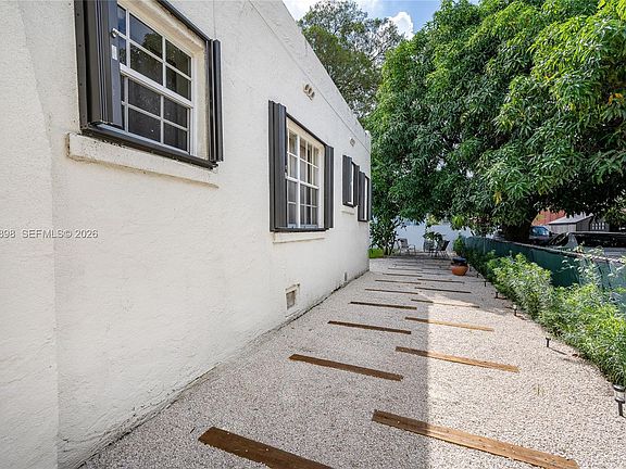 5th image of 1844 NW 47th St