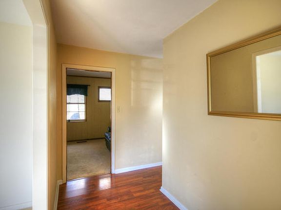 4th image of 9209 Pasadena Ln