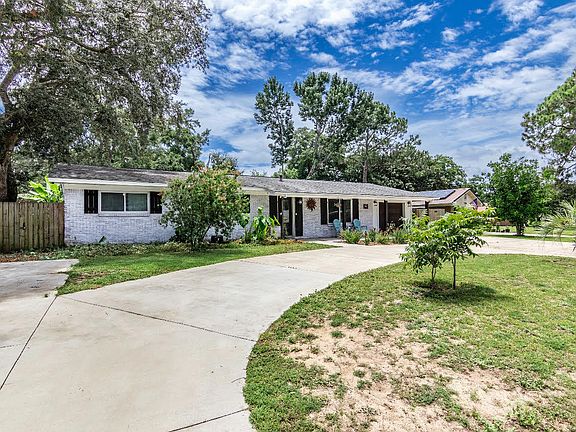 4th image of 143 Fulmar Cir NE