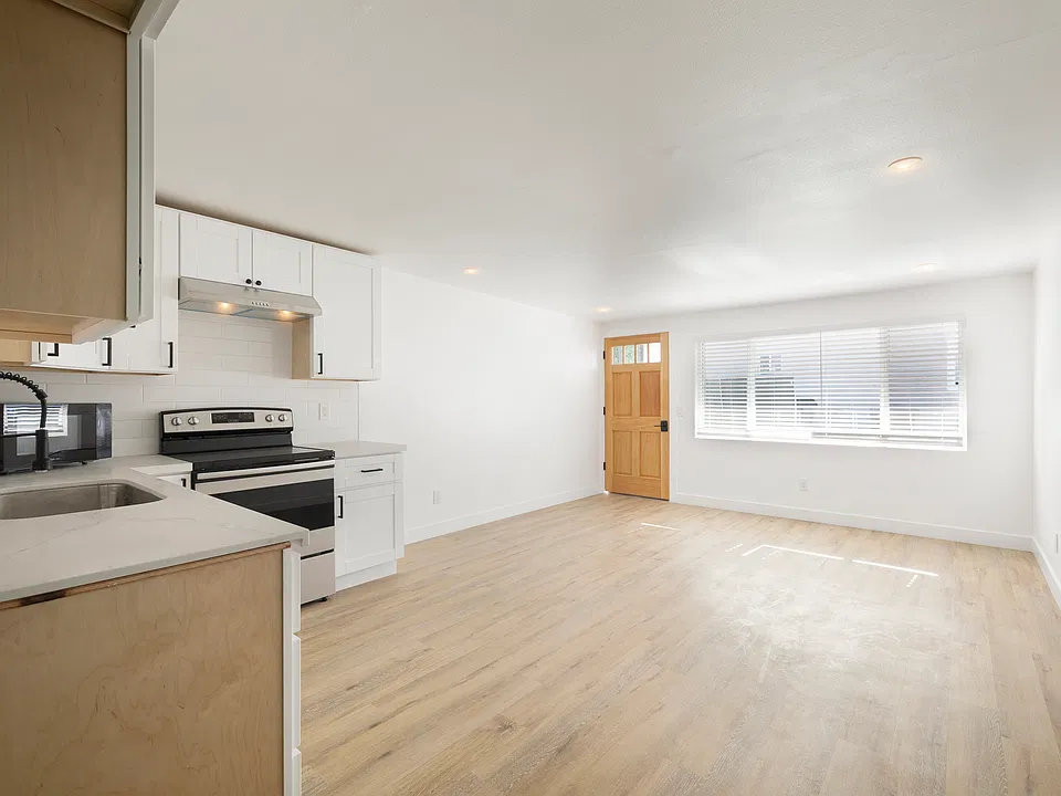 1177 3rd Ave #5