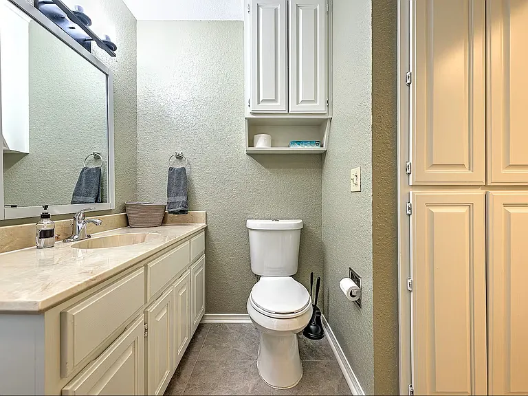 4 Lambeth Cir — Photo 12