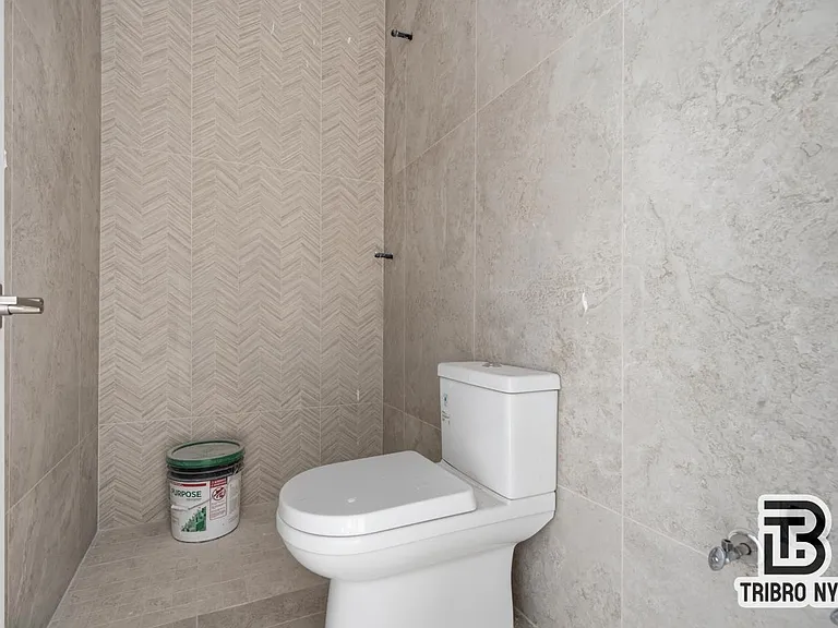 416 Lorimer St #3A — Photo 7