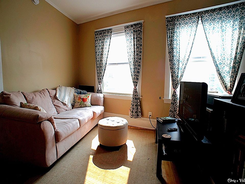 2nd image of 2601 Hennepin Ave