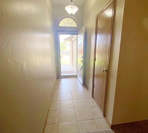 3rd image of 1609 Tara Dr