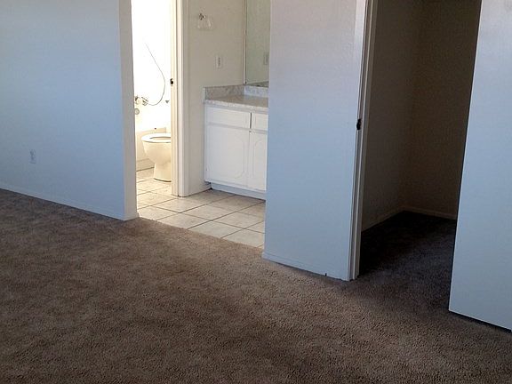 5th image of 3844 Honeysuckle Ln