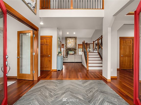 The wide open foyer is a fantastic way to greet your guests.