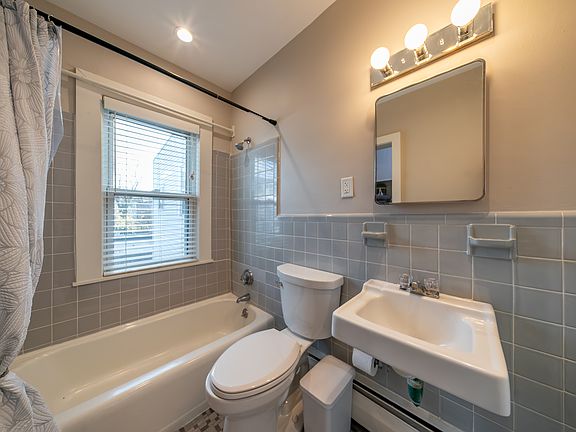 5th image of 222 Banks St #6R