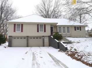 1033 NE 97th St, Kansas City, MO 64155