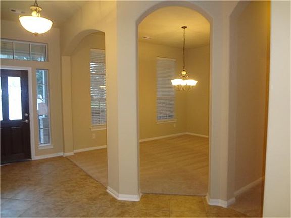 5th image of 1737 Silver Bend Dr