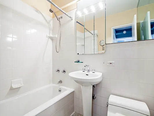 Sold by Sotheby's International Realty | media 13