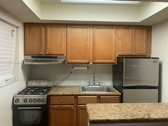 3rd image of 1014 Salzedo St APT 109