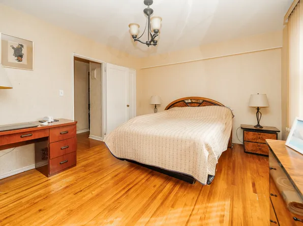 2271 Knapp Street image 20 of 24