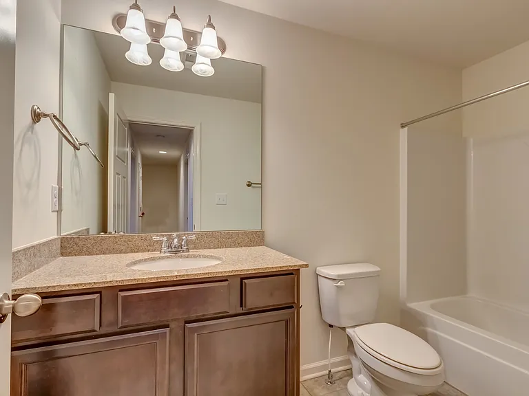 The Townhomes at Glasford Square — Photo 24