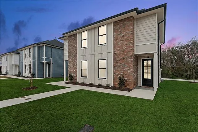 100 Cypress Crossings Dr — Photo 16