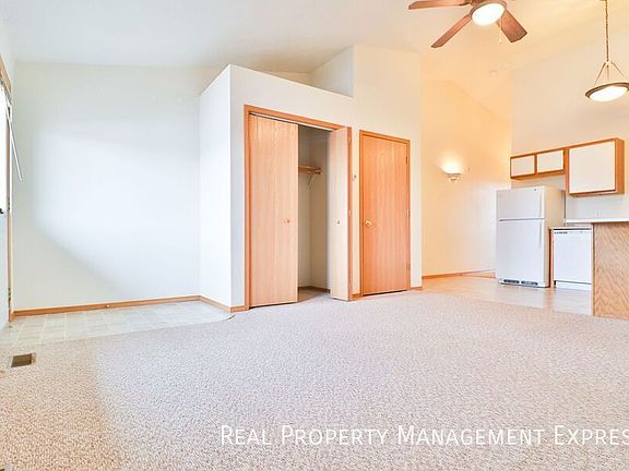 3rd image of 801 E Ryan Dr #1
