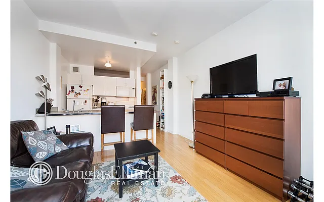 Rented by Douglas Elliman | media 19