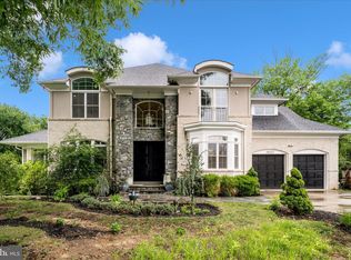 10221 Tyburn Ter, Bethesda, MD 20814