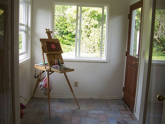5th image of 6108 Elaine Ct